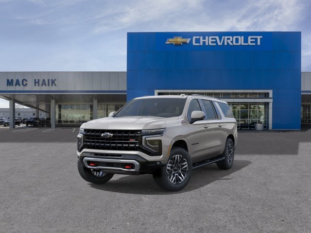 2027 Chevrolet Suburban Z71 - Photo 8