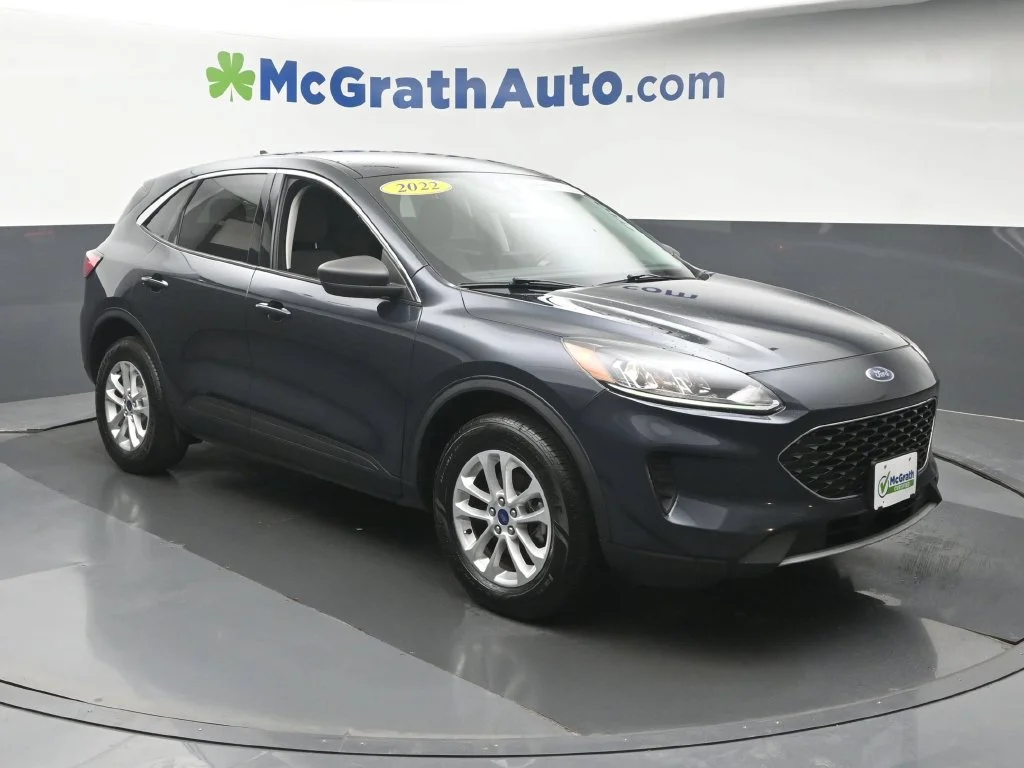 Certified 2022 Ford Escape SE with VIN 1FMCU9G65NUB87568 for sale in Marion, IA