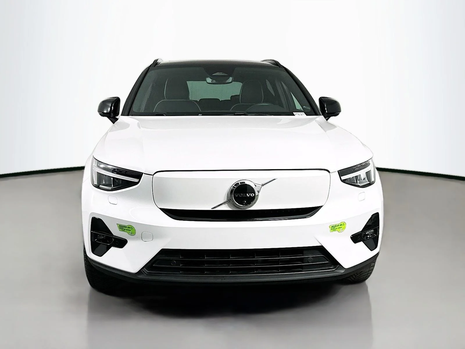 Used 2023 Crystal White Volvo Ultimate image 2