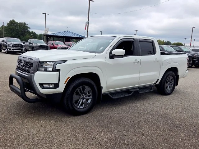 Used 2025 White Nissan SV image 3
