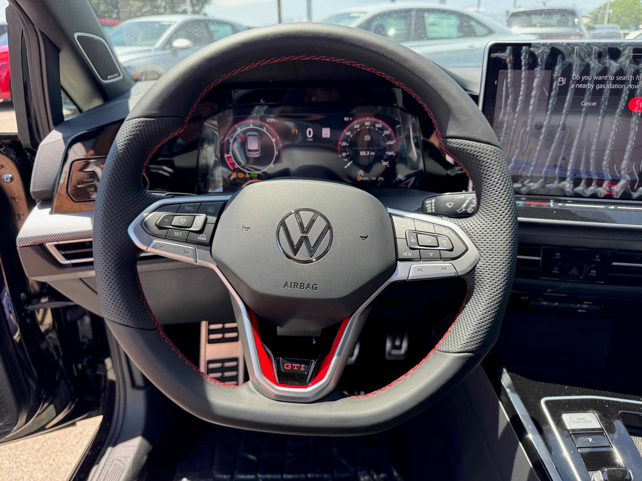 2025 Volkswagen Golf GTI SE - Photo 18