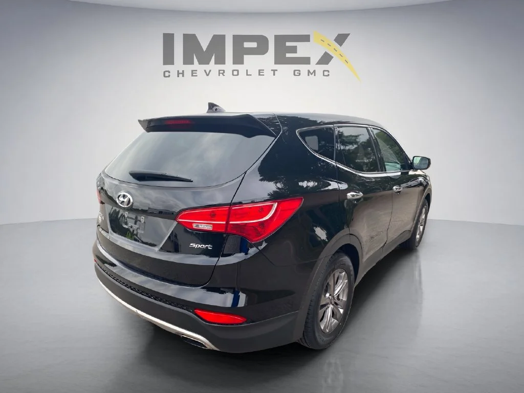 Used 2015  Hyundai  image 5