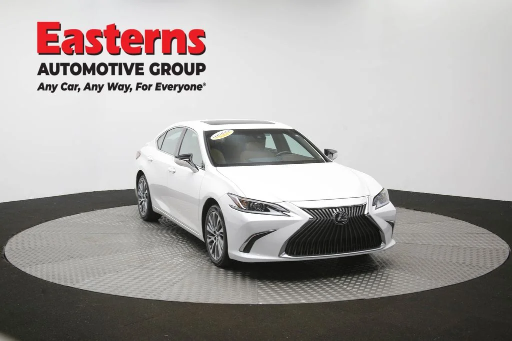 Used 2021 White Lexus 350 image 53