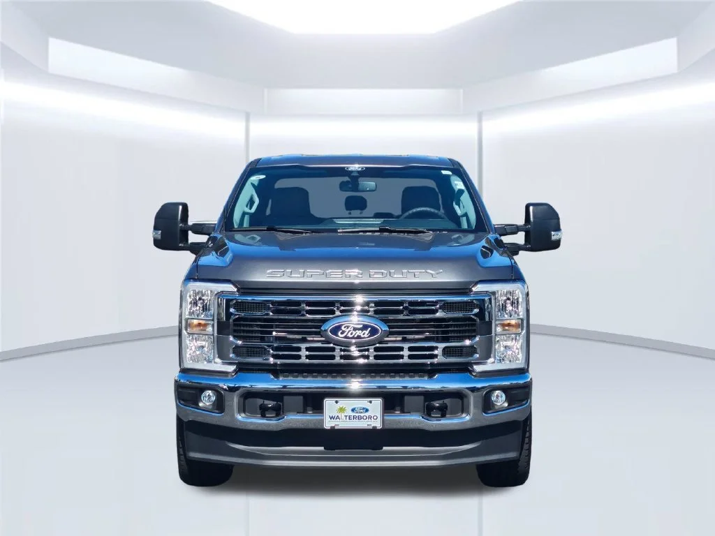New 2027 Carbonized Gray Metallic Ford F-350® XLT image 17