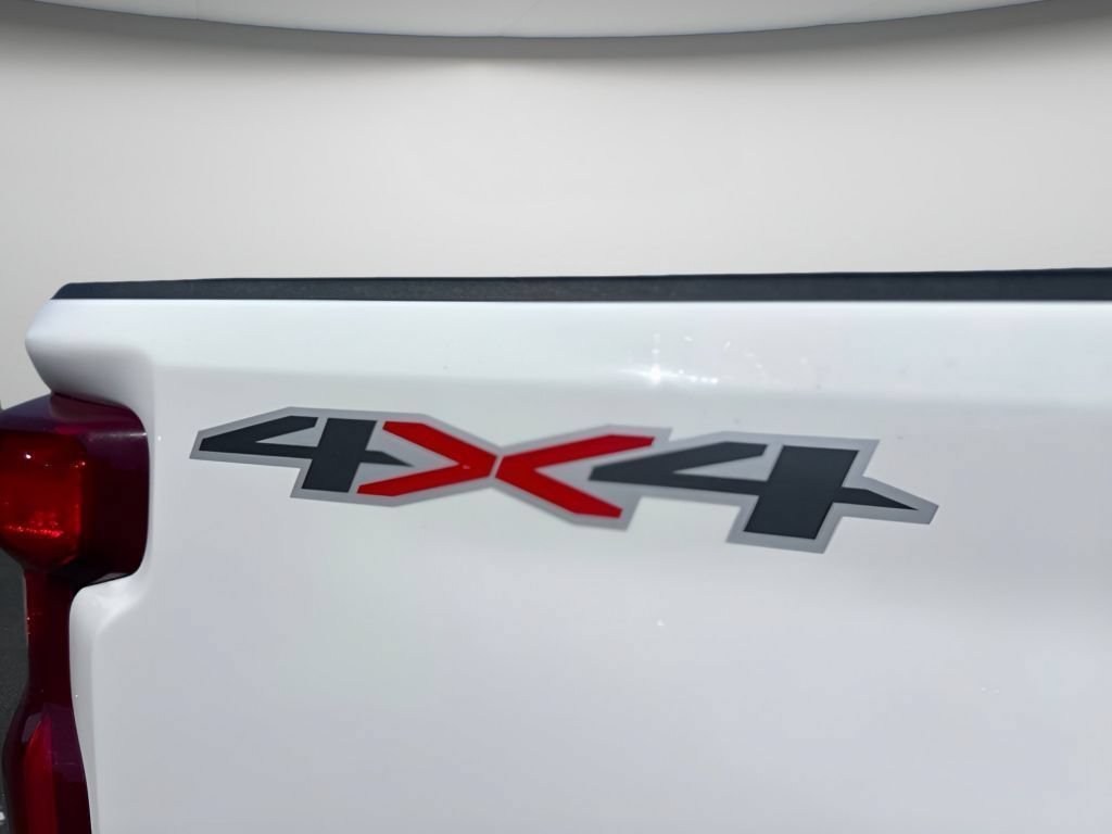 Used 2023 Summit White Chevrolet LTZ image 9