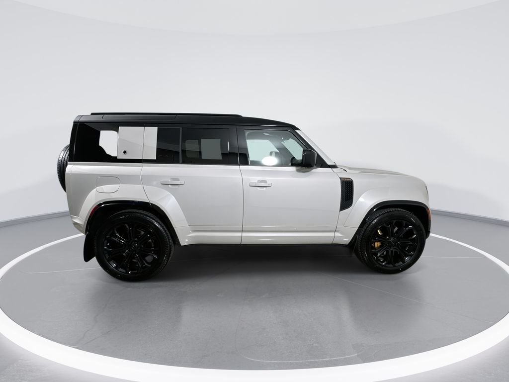 2026 Land Rover Defender OCTA - Photo 9