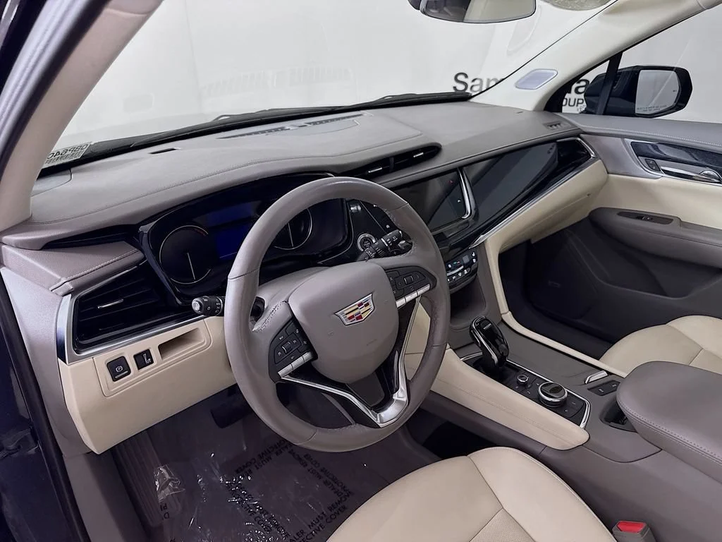 Used 2023 Wilder Metallic Cadillac Premium Luxury image 10