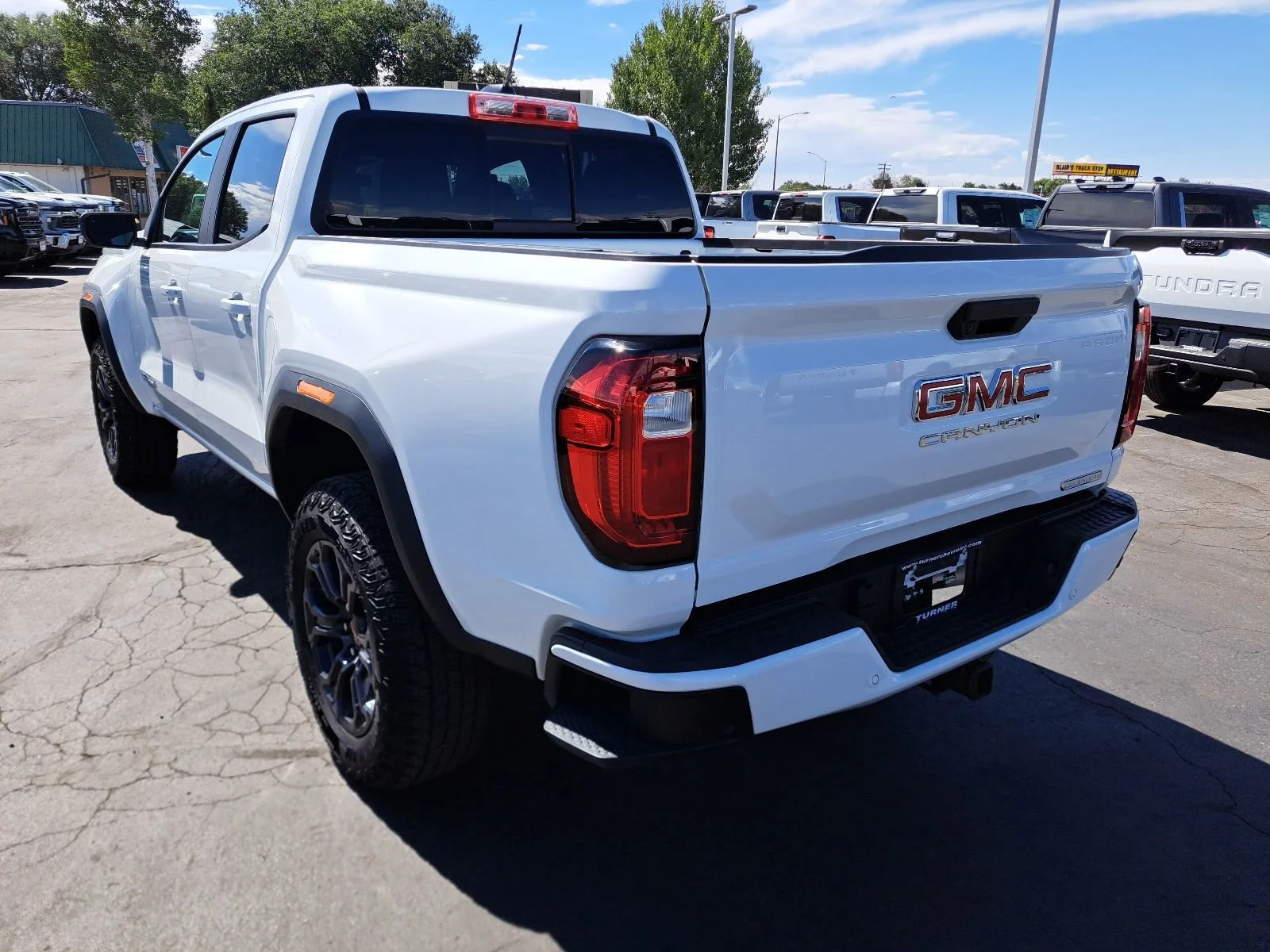 2025 GMC Canyon Elevation - Photo 8