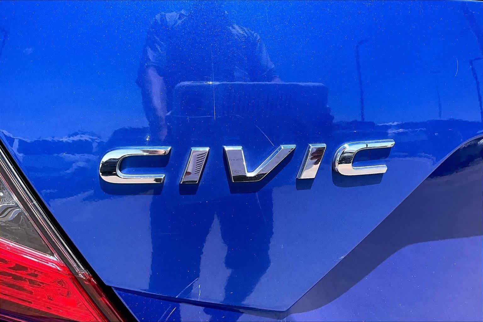 Used 2020 Aegean Blue Metallic Honda Sport image 30