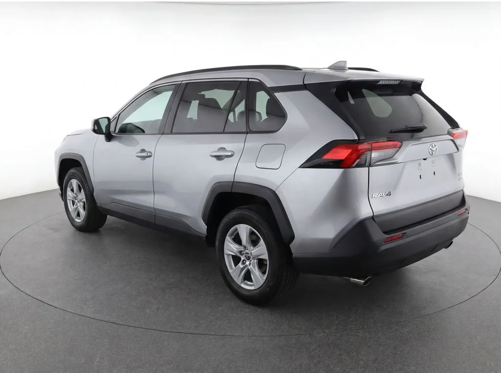 Used 2023 Silver Toyota XLE image 4