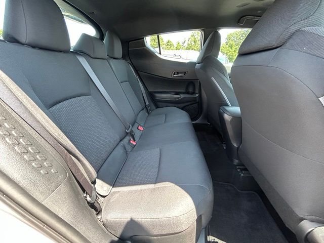 Used 2018 Silver Toyota XLE image 6