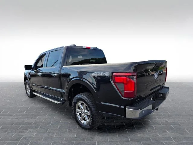 Used 2025 Black Ford XLT image 5