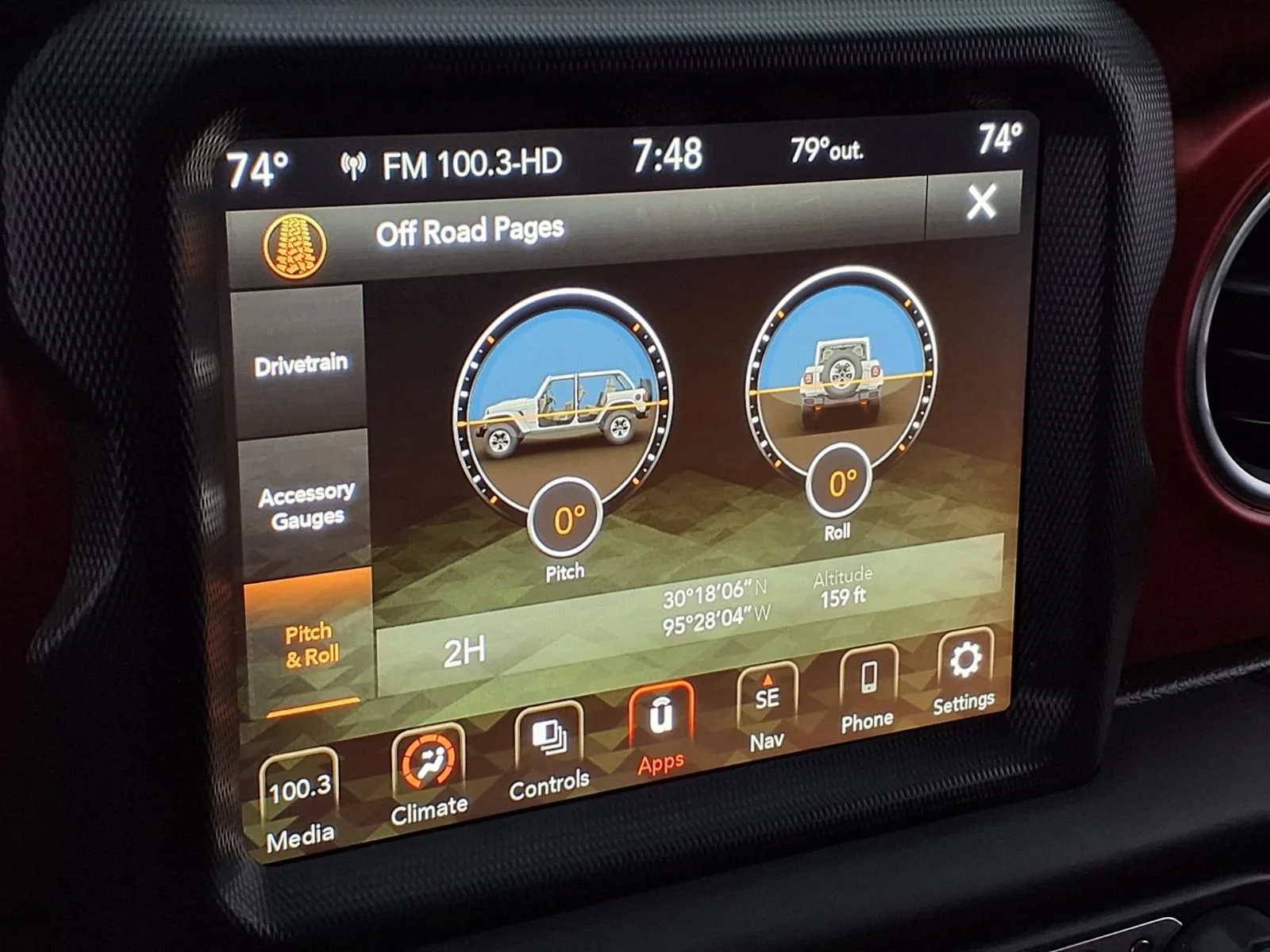 Used 2023 Silver Jeep Rubicon image 13