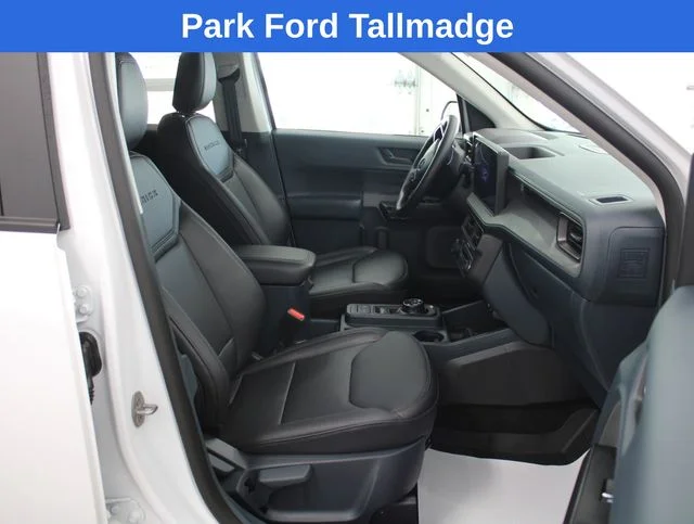 Used 2025 Oxford White Ford Lariat image 23