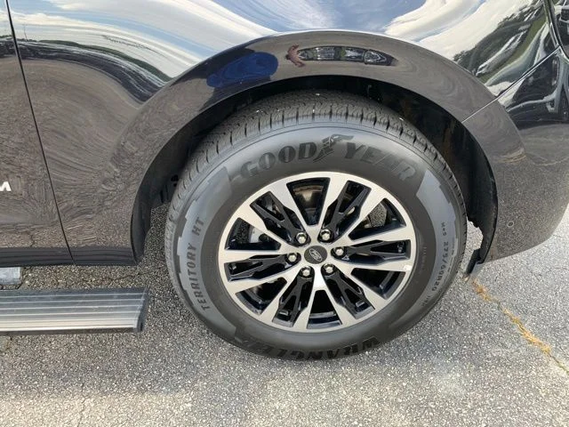 Certified Used 2025 Black Ford Platinum image 40