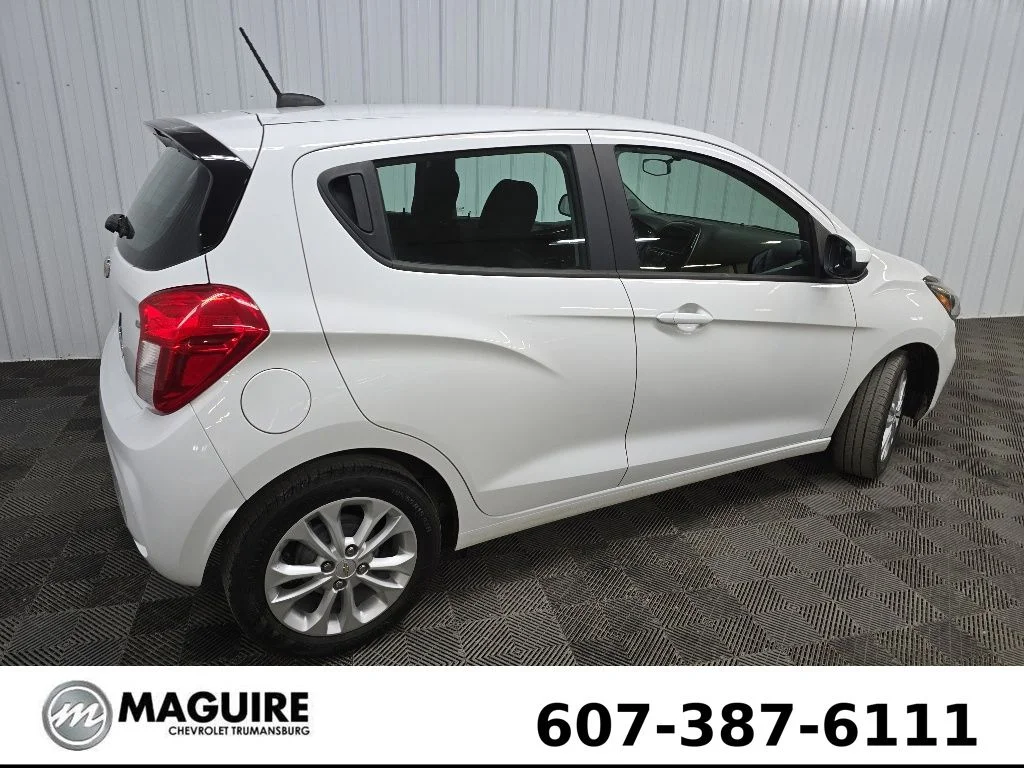 Used 2020 Summit White Chevrolet 1LT image 3