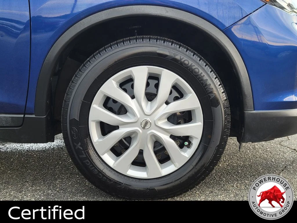 Used 2020 Blue Nissan S image 11