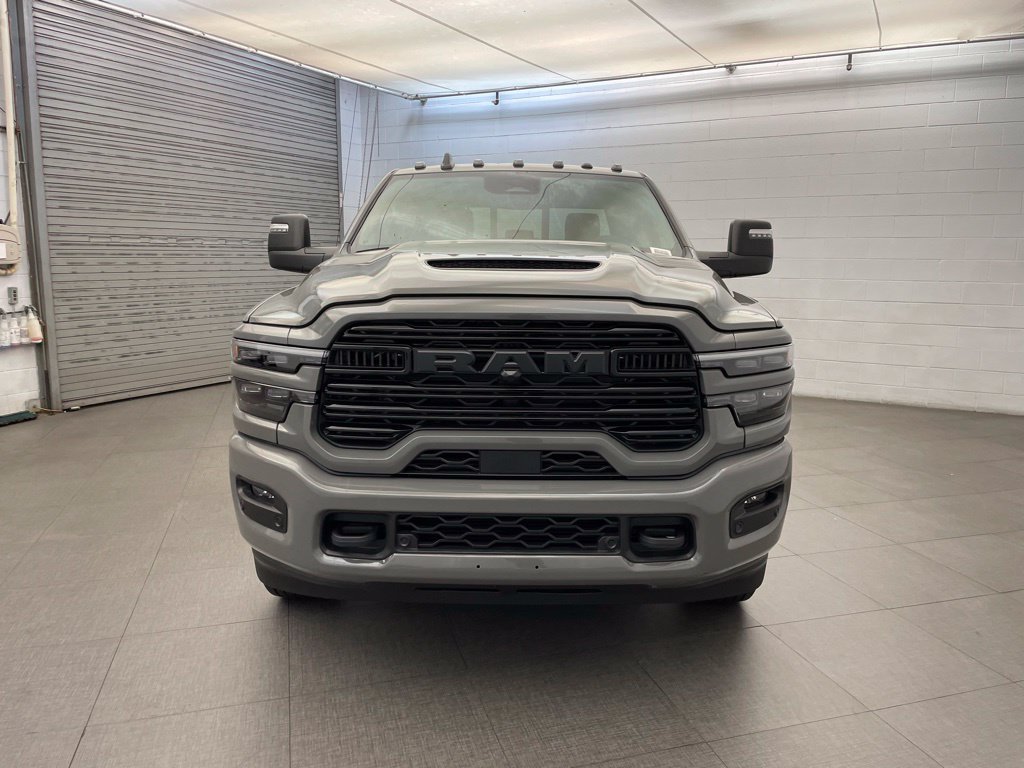 New 2026 Ceramic Gray Clear-Coat Exterior Paint RAM Laramie DRW image 9