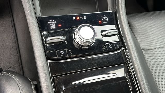 Used 2023 White Jeep Overland image 19