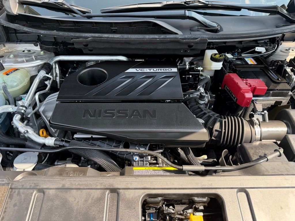Used 2025 Gold Nissan SL image 8