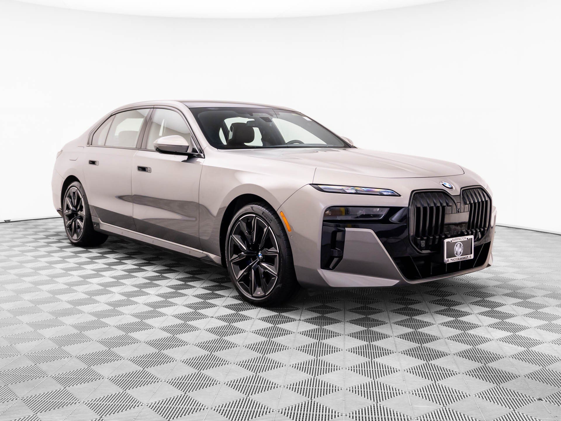 Certified Used 2024 Oxide Grey Met BMW 760i xDrive image 7