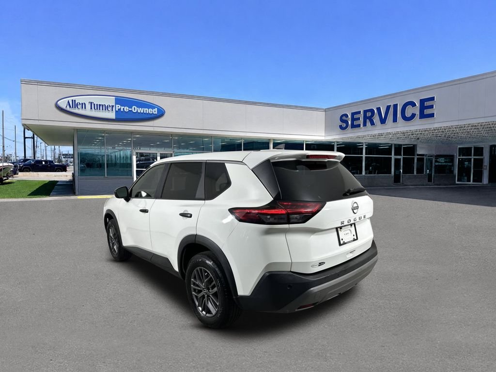 Used 2023 Glacier White Nissan S image 6