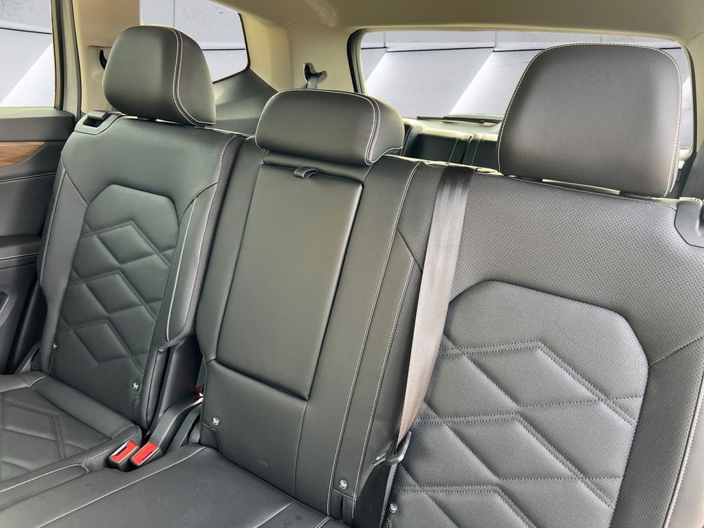 2025 Volkswagen Atlas SE - Photo 18