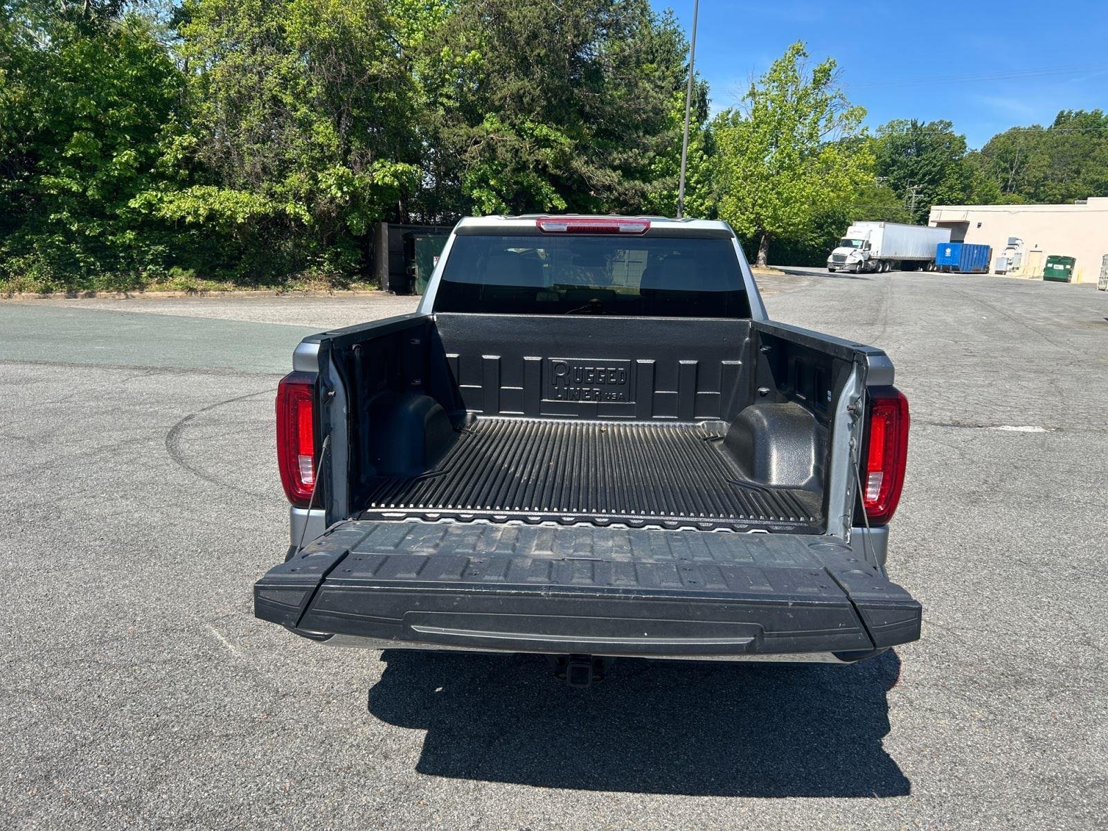 Used 2025 Sterling Metallic GMC SLT image 16