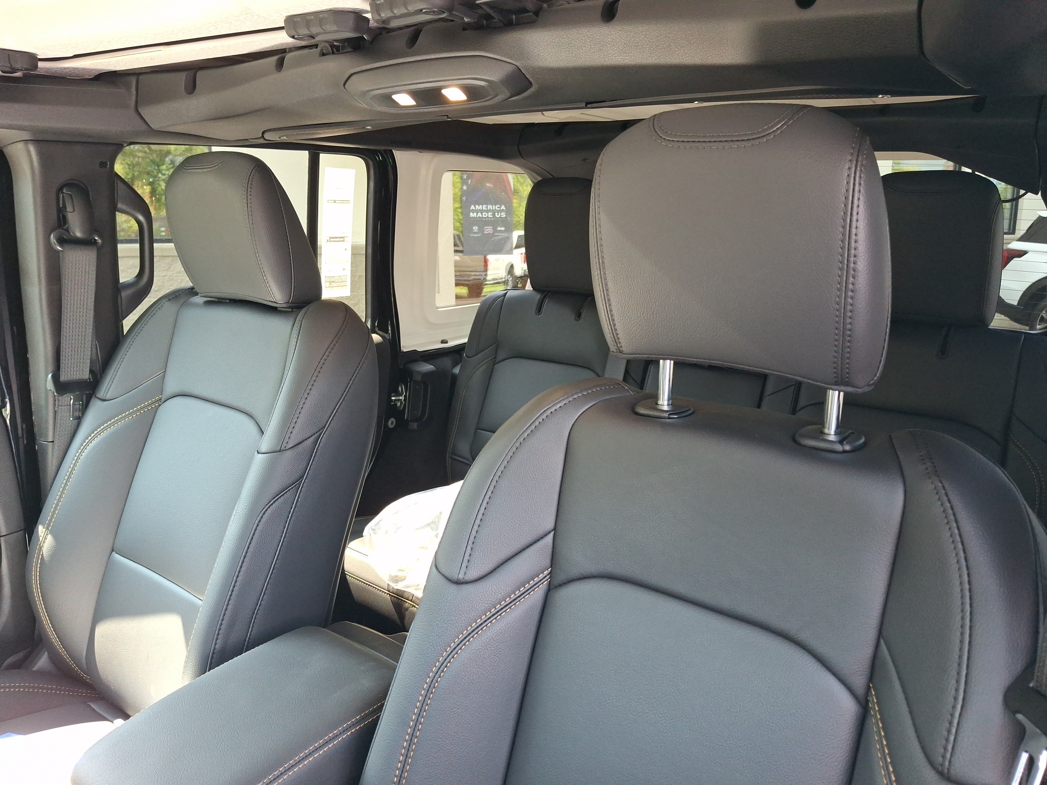Used 2025 Black Clearcoat Jeep Sahara image 10