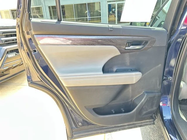 Used 2022 Gray Toyota Platinum image 23
