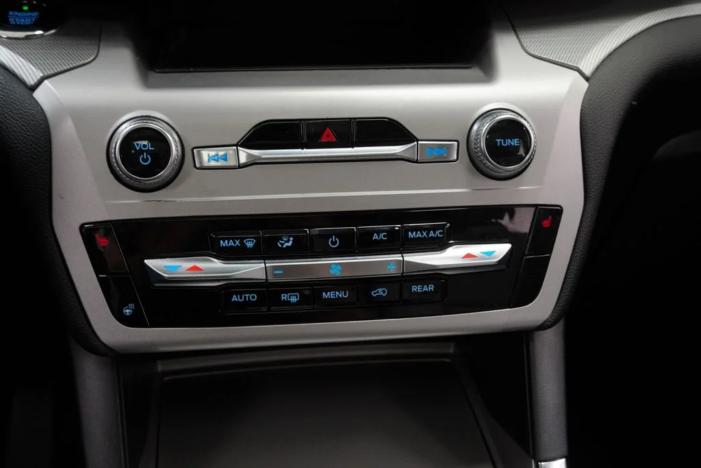 Used 2021 White Ford XLT image 38