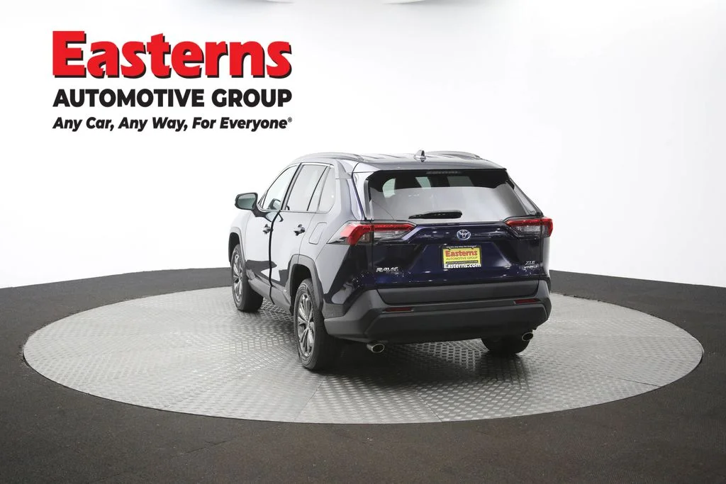 Used 2024 Blue Toyota XLE Premium image 39