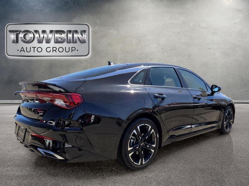 Used 2021 Ebony Black KIA GT-LINE AUTO AWD image 4