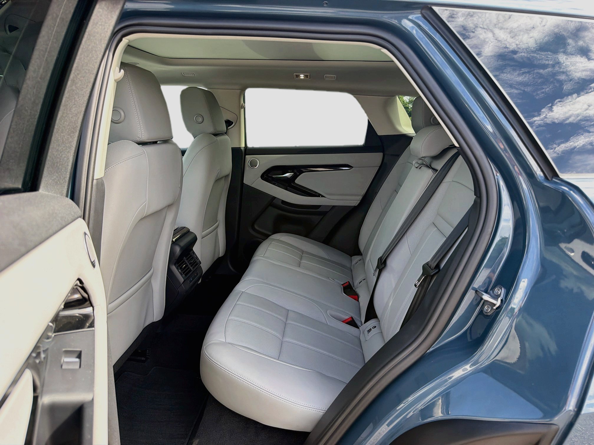 Used 2024 Blue Land Rover Core S image 21