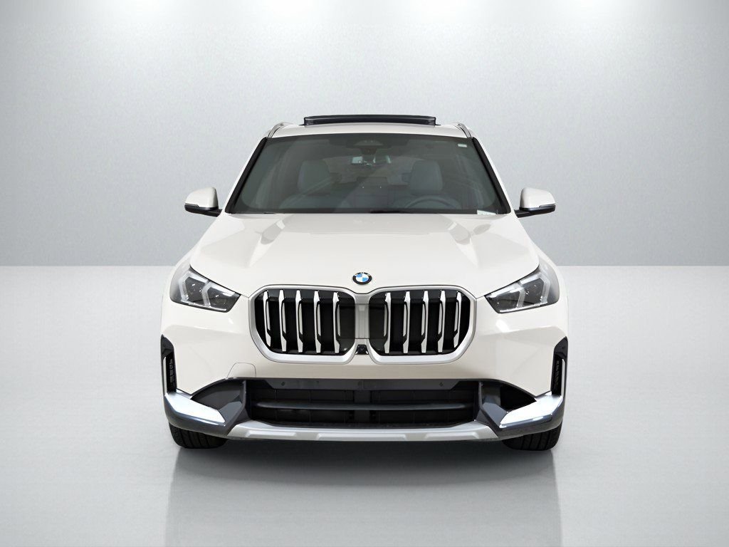 Used 2026 Dune Grey Metallic BMW xDrive28i image 3