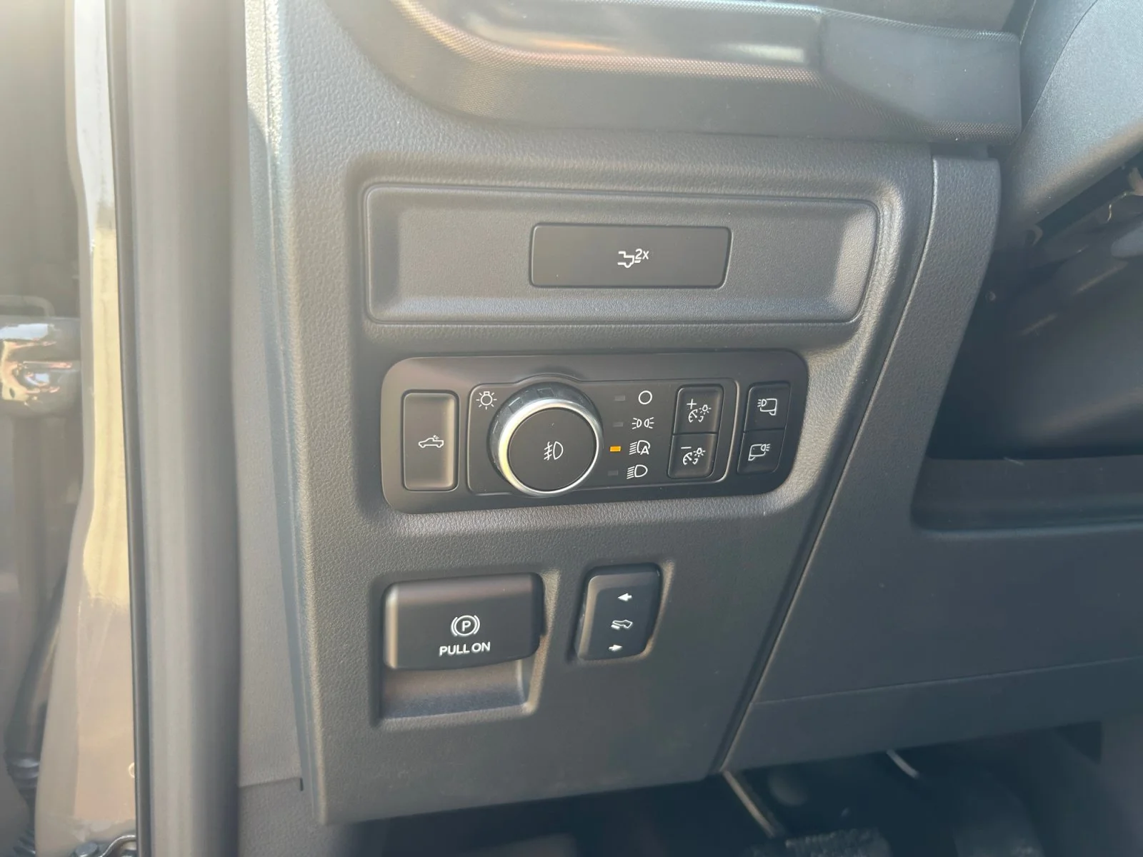 New 2026 Marsh Grey Ford Tremor image 16