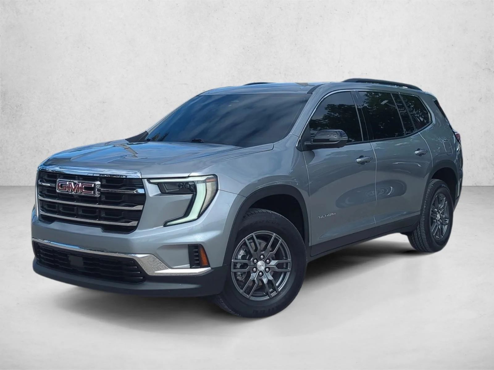 Used 2025 Sterling Metallic GMC FWD Elevation image 1