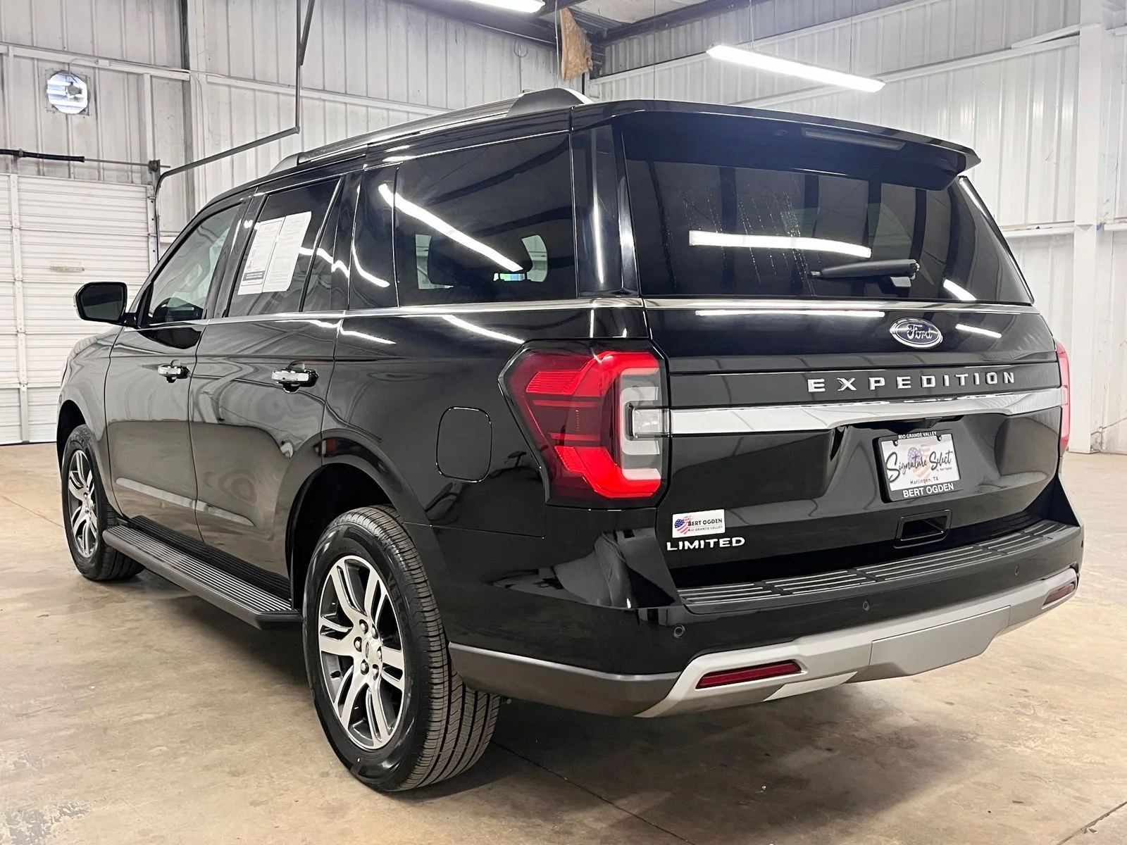 Used 2024 Black Ford Limited image 5