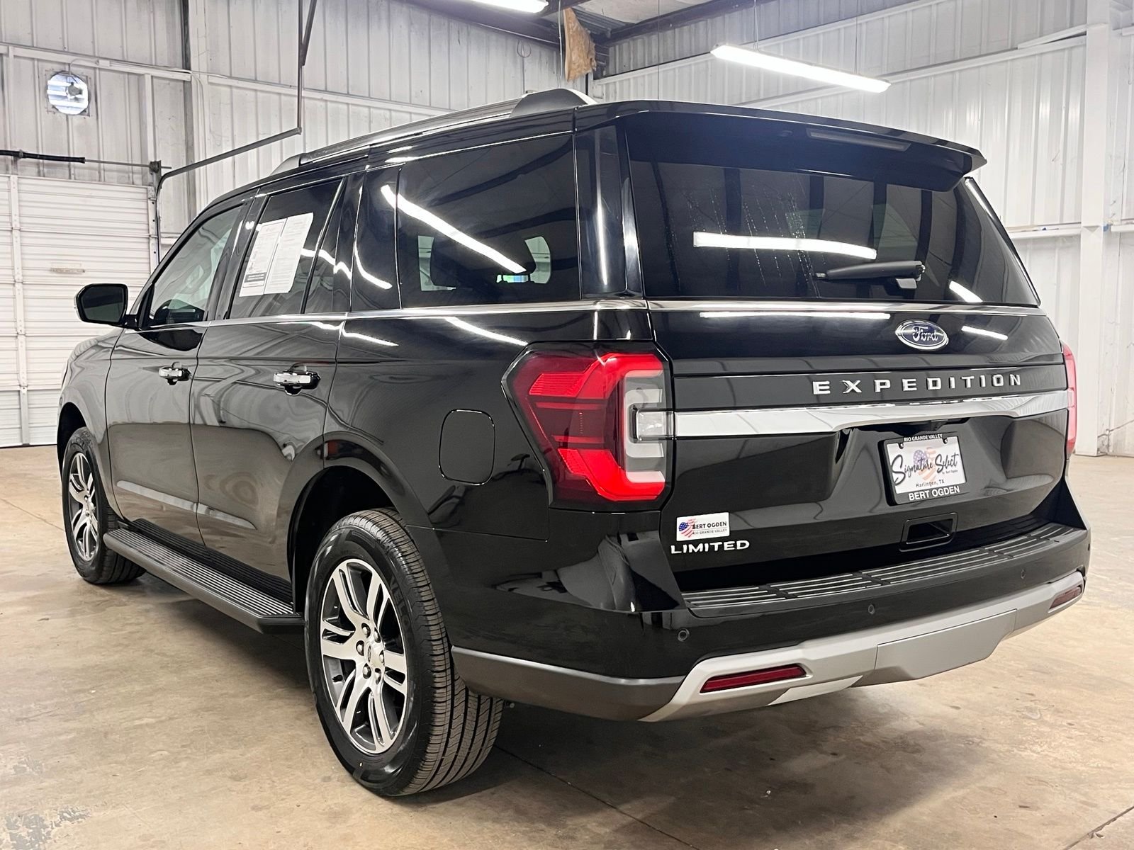 Used 2024 Black Ford Limited image 5