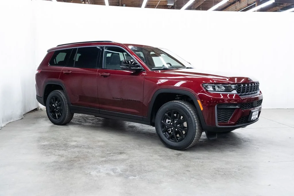 2026 Jeep Grand Cherokee L Laredo Altitude 4x4's photo