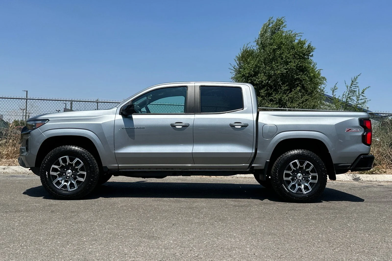 Used 2023 Gray Chevrolet Z71 image 6
