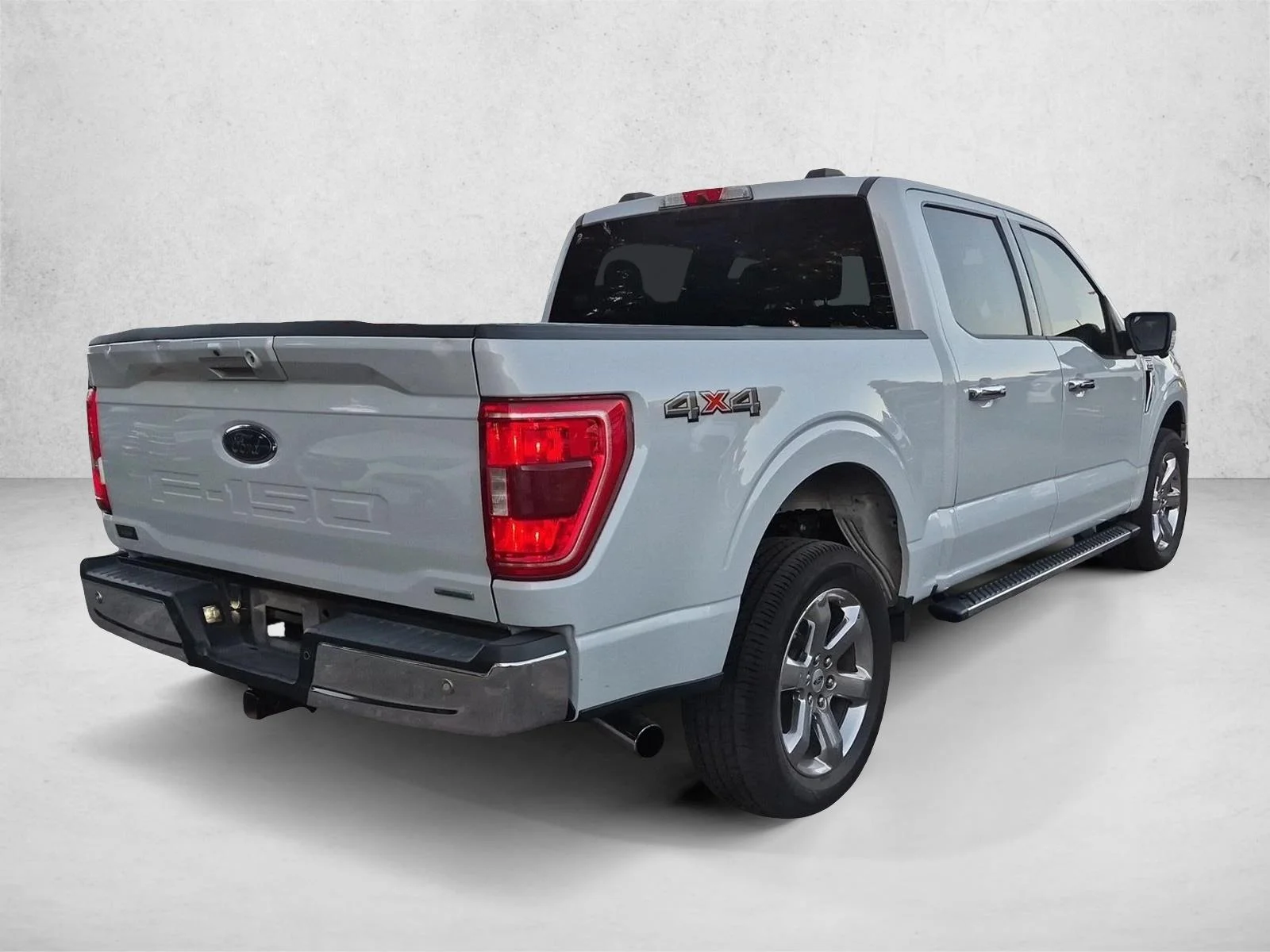 Used 2021 Space White Metallic Ford XLT image 5