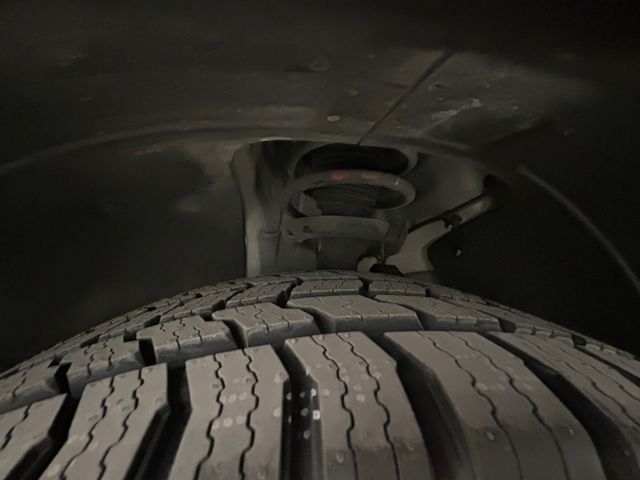 Used 2024 White Hyundai SEL image 22