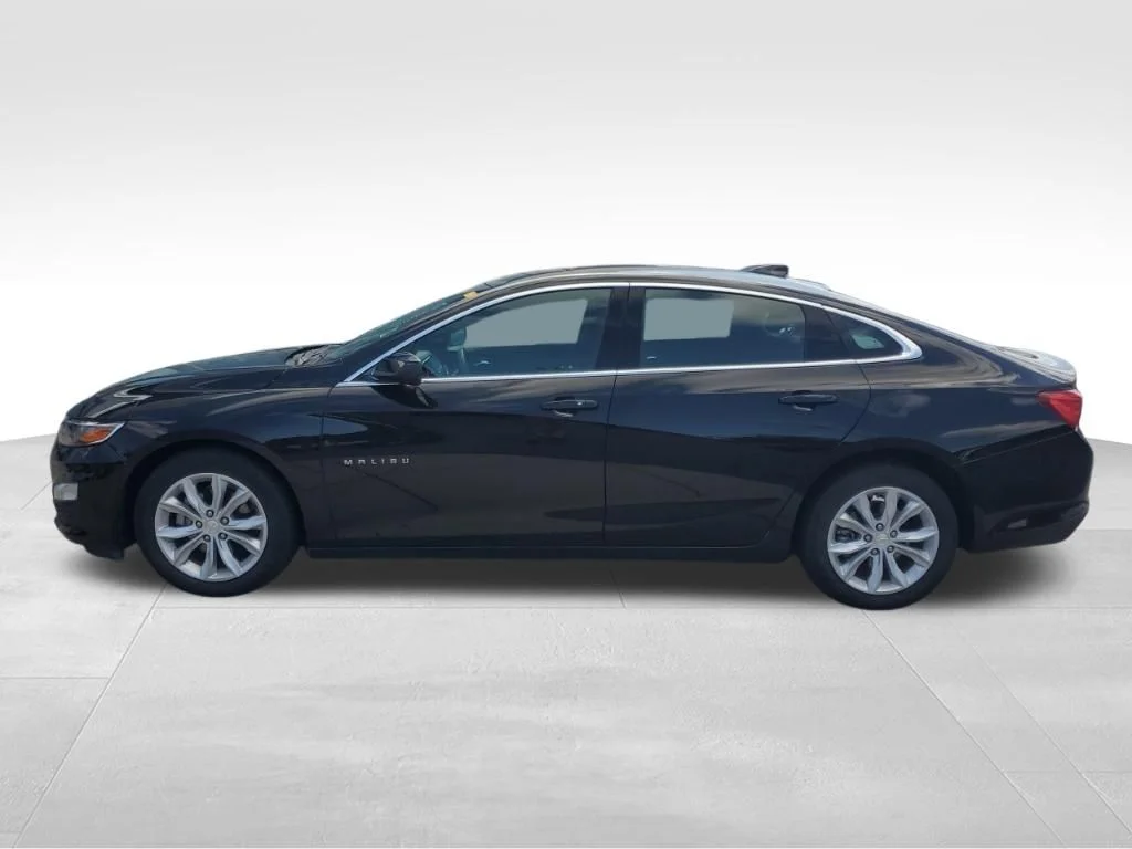 Used 2025 Black Chevrolet LT image 2