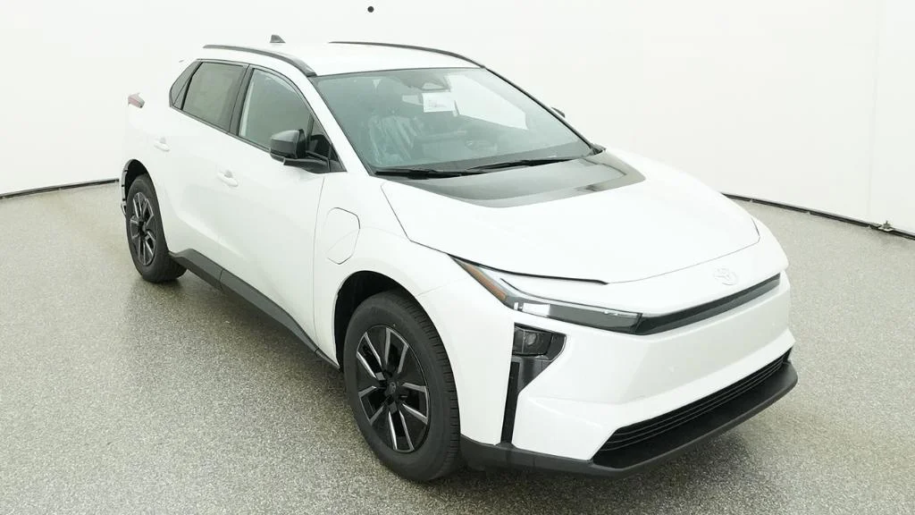 New 2026 Wind Chill Pearl Toyota XLE image 46