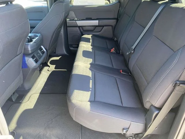 New 2026 Carbonized Gray Metallic Ford XLT image 6