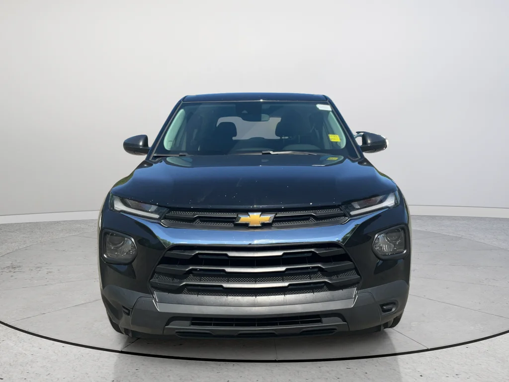 Used 2022 Black Chevrolet LS image 4