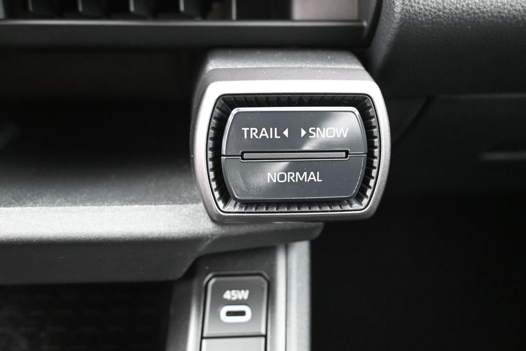 Used 2026  Toyota Woodland image 24