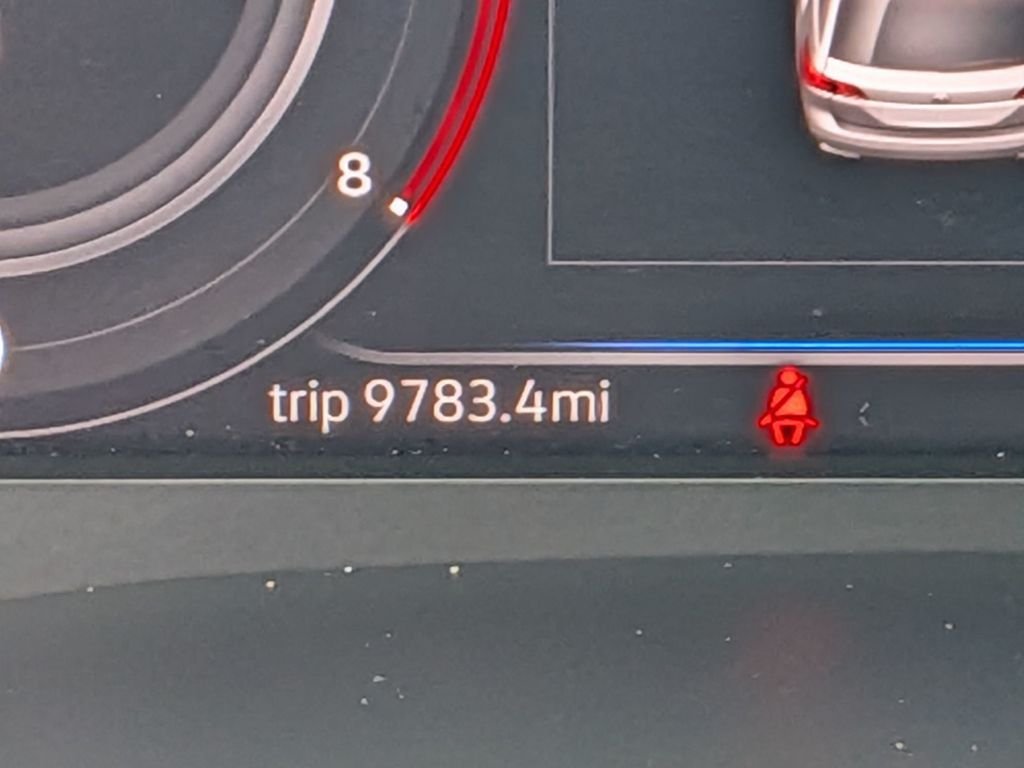 Certified Used 2022  Volkswagen 2.0T SEL image 19
