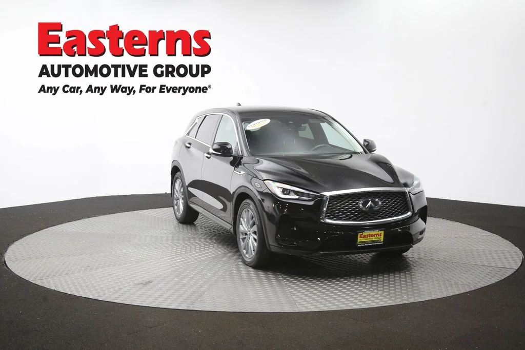 Used 2023 Black INFINITI PURE image 51